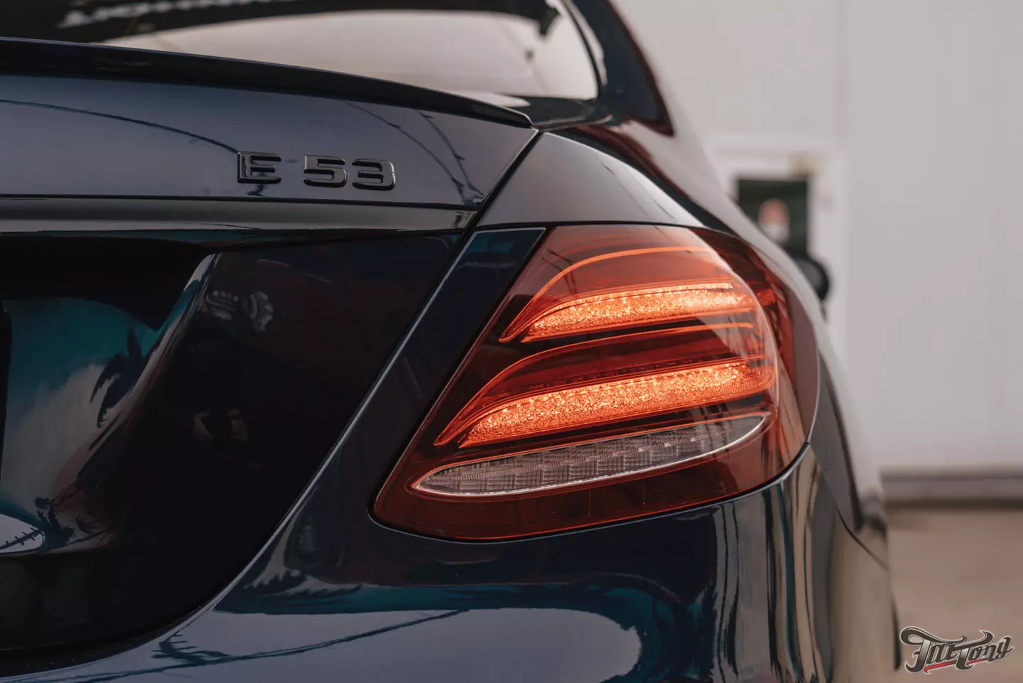 Частичный окрас и антихром для Mercedes E53